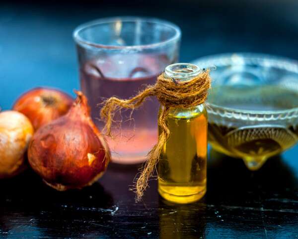 beneficios do oleo para cabelo de cebola